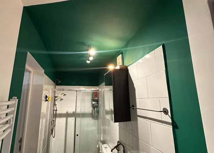 Interbelic House With Courtyard And Terrace וילה בוקרשט