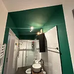 Interbelic House With Courtyard And Terrace וילה בוקרשט