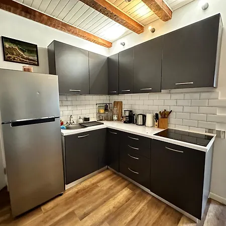 Interbelic House With Courtyard And Terrace Вилла *