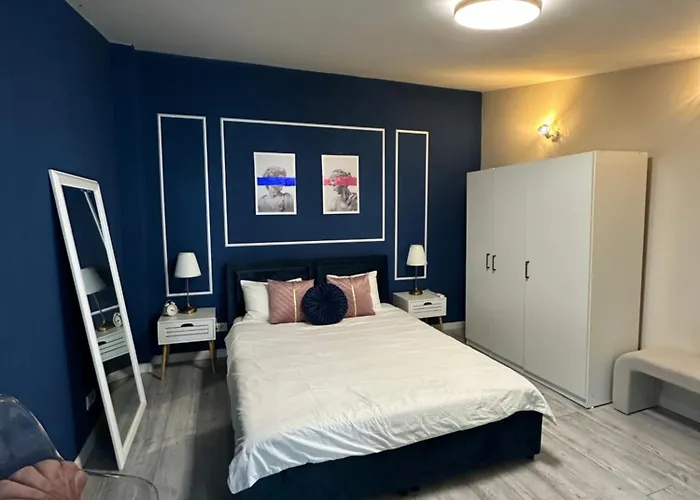 Vilă Interbelic House With Courtyard And Terrace Bucureşti