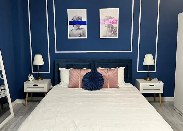 Interbelic House With Courtyard And Terrace